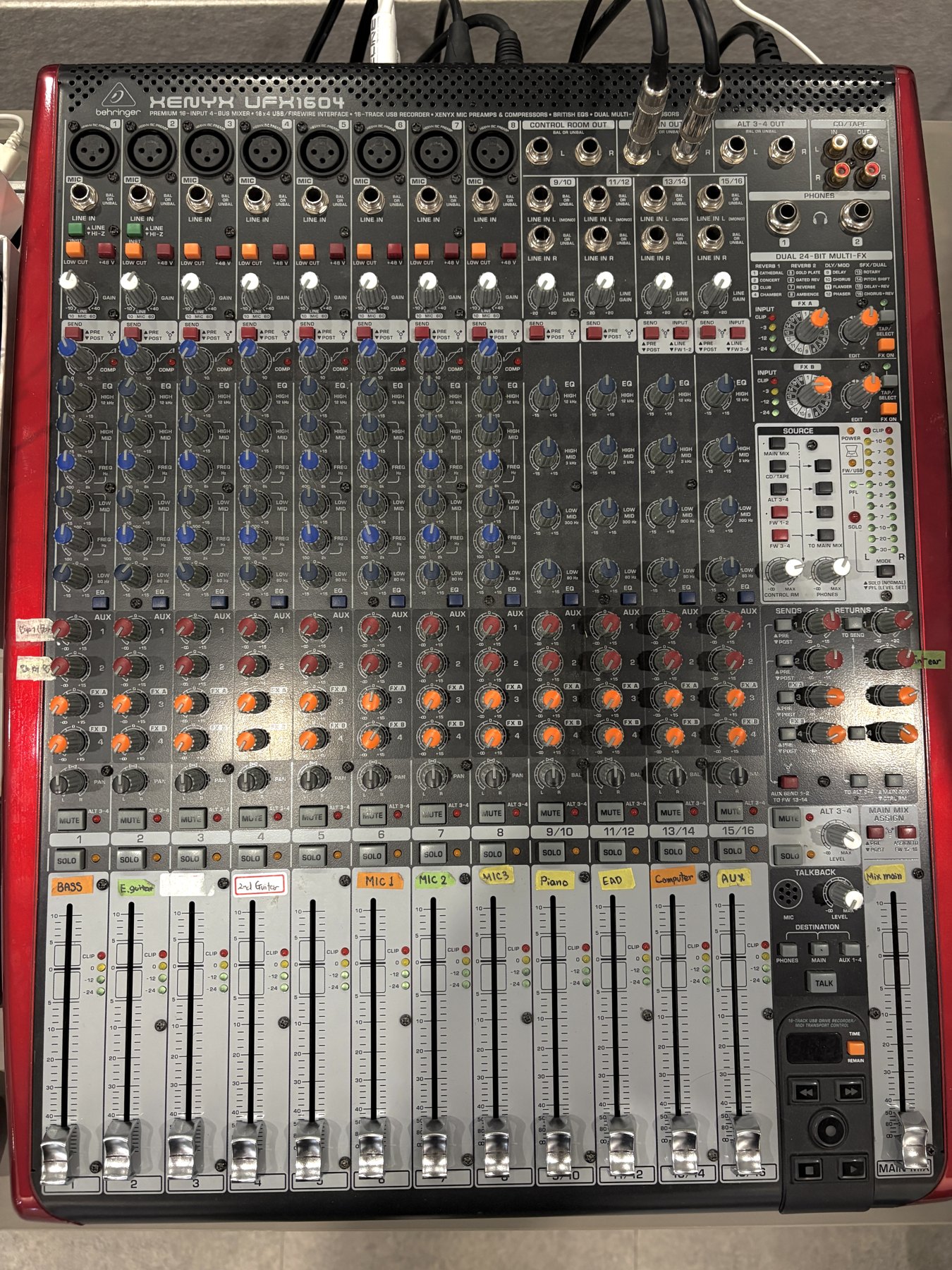 Behringer XENYX UFX1604
